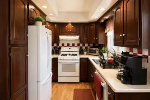 2913 Guilford St, Philadelphia, PA 19152 - Photo 8
