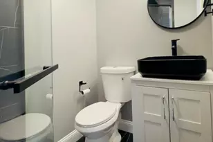 2546 S 9th St, Philadelphia, PA 19148 - Photo 30