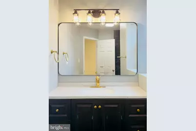 2546 S 9th St, Philadelphia, PA 19148 - Photo 36