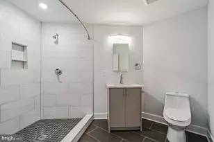 646 N 32nd St, Philadelphia, PA 19104 - Photo 10