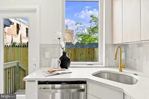 2511 Sepviva St, Philadelphia, PA 19125 - Photo 12