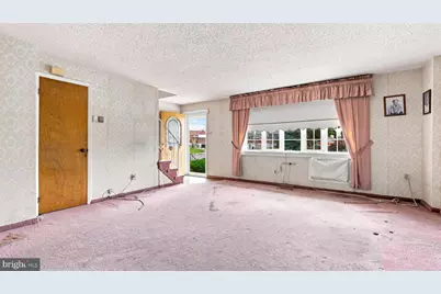 10228 W Keswick Road, Philadelphia, PA 19114 - Photo 4