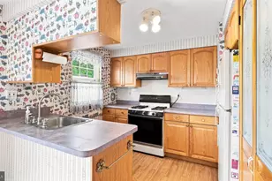 10228 W Keswick Rd, Philadelphia, PA 19114 - Photo 6