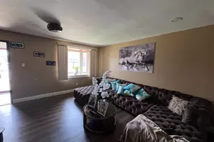 2021 Knorr St, Philadelphia, PA 19149 - Photo 4