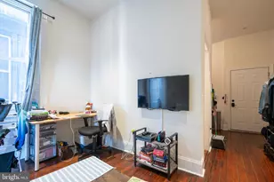 2033 Spruce St, Philadelphia, PA 19103 - Photo 6