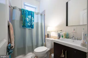 2033 Spruce St, Philadelphia, PA 19103 - Photo 12