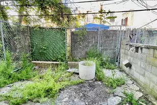 1933 Clarence St, Philadelphia, PA 19134 - Photo 10