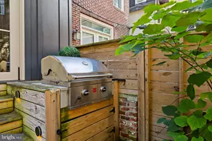 320 S Iseminger St, Philadelphia, PA 19107 - Photo 28