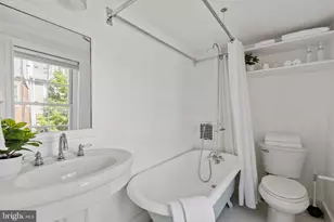 320 S Iseminger St, Philadelphia, PA 19107 - Photo 52