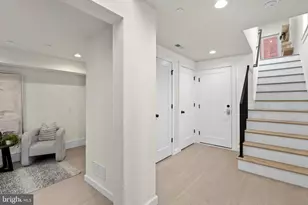 616 Brenna Walk, Philadelphia, PA 19123 - Photo 2