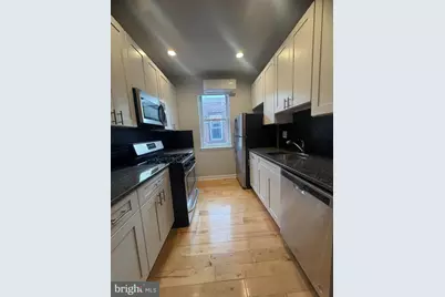 975 N Lawrence Street #C, Philadelphia, PA 19123 - Photo 8
