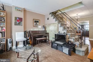 2231 S Clarion St, Philadelphia, PA 19148 - Photo 2