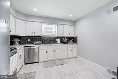 9876 Wistaria Street, Philadelphia, PA 19115 - Photo 10