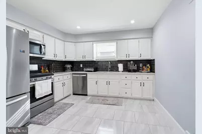 9876 Wistaria Street, Philadelphia, PA 19115 - Photo 12