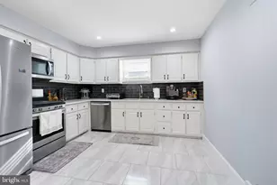 9876 Wistaria St, Philadelphia, PA 19115 - Photo 12