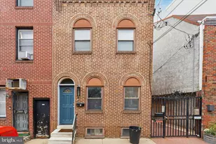 733 Carpenter St, Philadelphia, PA 19147 - Photo 1