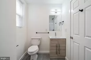 405 S 42nd St, Philadelphia, PA 19104 - Photo 24