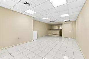 838 N Woodstock St, Philadelphia, PA 19130 - Photo 22