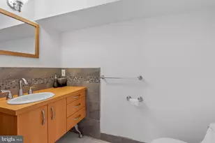 2132 S Chadwick St, Philadelphia, PA 19145 - Photo 14