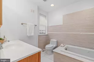2132 S Chadwick St, Philadelphia, PA 19145 - Photo 24