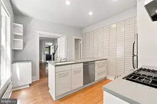 889 N 25th St, Philadelphia, PA 19130 - Photo 14