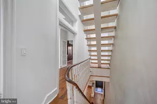 889 N 25th St, Philadelphia, PA 19130 - Photo 18