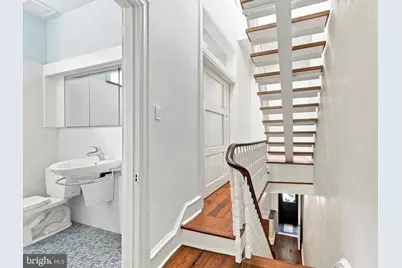 889 N 25th Street, Philadelphia, PA 19130 - Photo 18