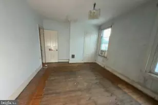 104 Ripka St, Philadelphia, PA 19127 - Photo 8