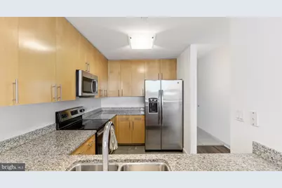 207 W Washington Square #1201, Philadelphia, PA 19106 - Photo 14