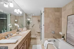 1701 Locust St, Philadelphia, PA 19103 - Photo 18