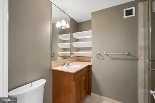 1701 Locust St, Philadelphia, PA 19103 - Photo 26