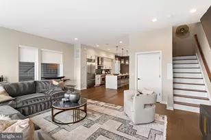 3031 Bridgeview walk, Philadelphia, PA 19125 - Photo 6