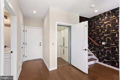 3031 Bridgeview Walk, Philadelphia, PA 19125 - Photo 4