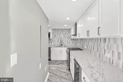 202 W Rittenhouse Square #1704, Philadelphia, PA 19103 - Photo 8