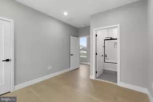 1343 Fitzwater St, Philadelphia, PA 19147 - Photo 10