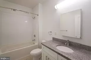 224 Church St, Philadelphia, PA 19106 - Photo 8
