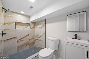 1425 N Edgewood St, Philadelphia, PA 19151 - Photo 28