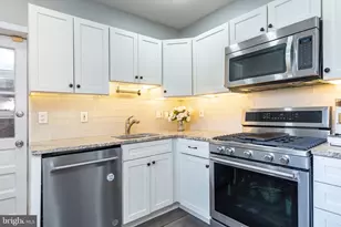708 Fitzwater St, Philadelphia, PA 19147 - Photo 12