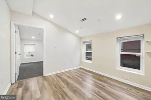 33 S 19th St, Philadelphia, PA 19103 - Photo 1