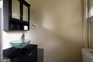 231 E Sydney St, Philadelphia, PA 19119 - Photo 18