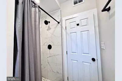 255 S 44th #3, Philadelphia, PA 19104 - Photo 6