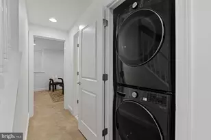 767 S Cleveland St, Philadelphia, PA 19146 - Photo 34