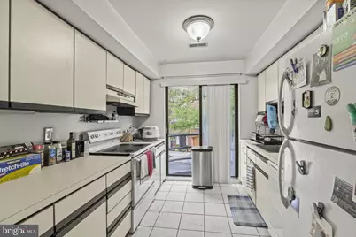 1 Queen St #10, Philadelphia, PA 19147 - Photo 4