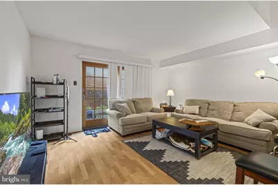 1 Queen St #10, Philadelphia, PA 19147 - Photo 2
