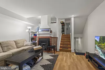 1 Queen St #10, Philadelphia, PA 19147 - Photo 4