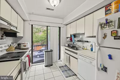 1 Queen St #10, Philadelphia, PA 19147 - Photo 6