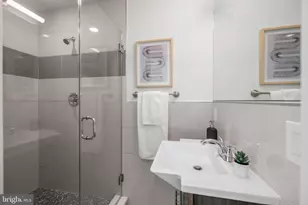 1638 N 2nd St, Philadelphia, PA 19122 - Photo 10