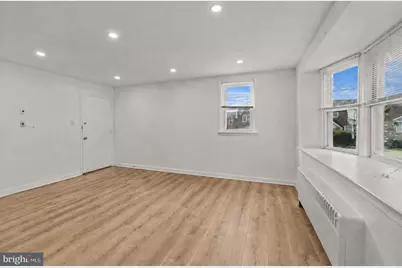 133 E Walnut Park Drive, Philadelphia, PA 19120 - Photo 2