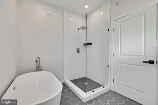 614 Hoffman St, Philadelphia, PA 19148 - Photo 24