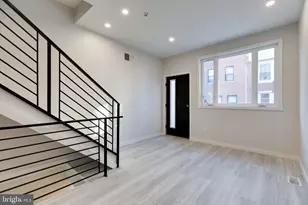 614 Hoffman St, Philadelphia, PA 19148 - Photo 4